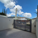 Casa à venda no bairro Recreio Maristela em Atibaia com linda vista para as montanhas