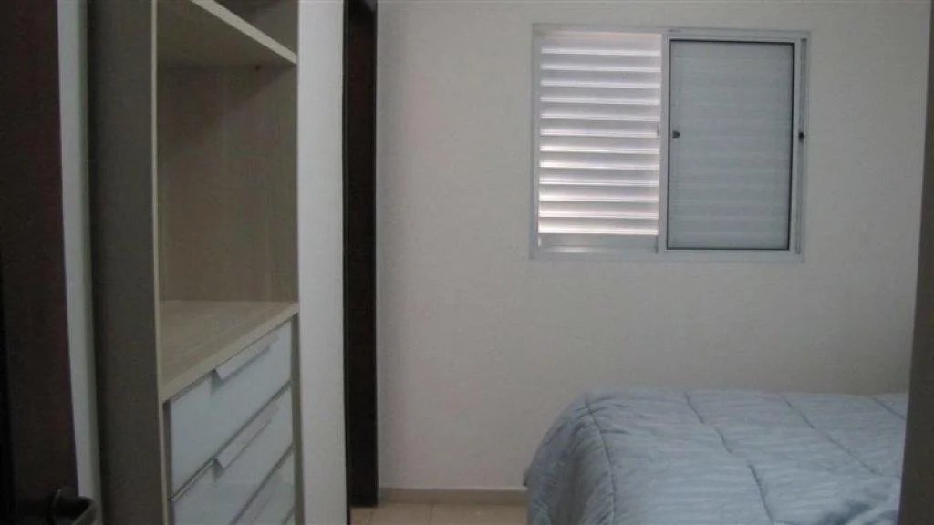Casa à venda com 3 quartos, sendo 1 suíte, no condomínio Villa Jardim Sul, São Paulo - SP