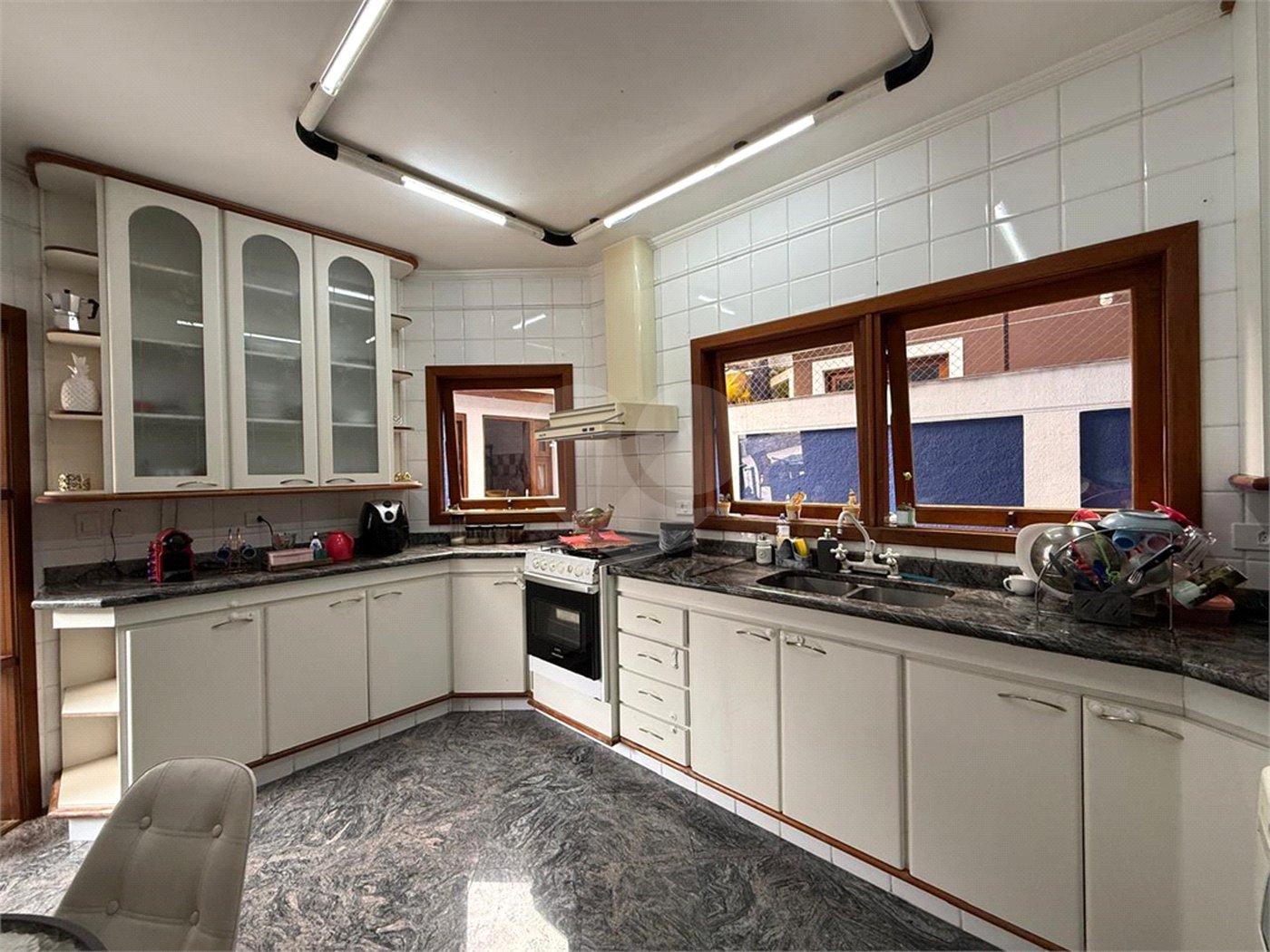 Casa à venda ou para alugar com 3 quartos, sendo 1 suíte, no condomínio Da Serra, São Paulo - SP