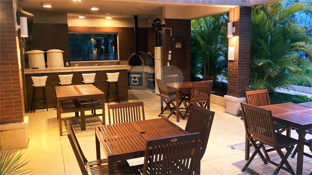 Apartamento à venda com 2 quartos em Vila Anastácio, São Paulo, SP