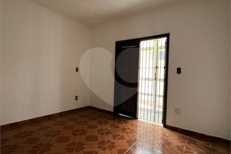 Sobrado à venda com 6 quartos, sendo 4 suítes,  em Vila Oliveira, Mogi das Cruzes, SP