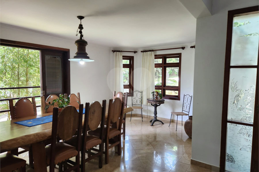 Casa à venda com 5 suítes no condomínio Suíça da Cantareira, Mairiporã - SP
