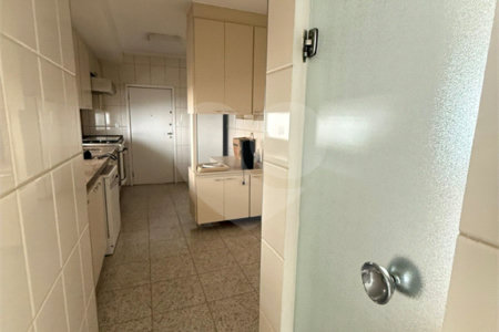 Apartamento à venda com 3 quartos, sendo 1 suíte, em Santa Cecília, São Paulo, SP