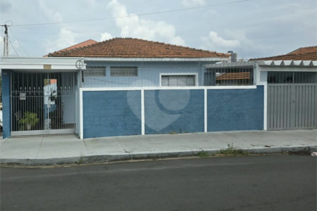 Casa 2 dormitórios Antônio Blanco
