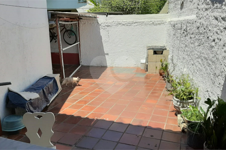 Sobrado à venda com 2 quartos em Horto, São Paulo, SP