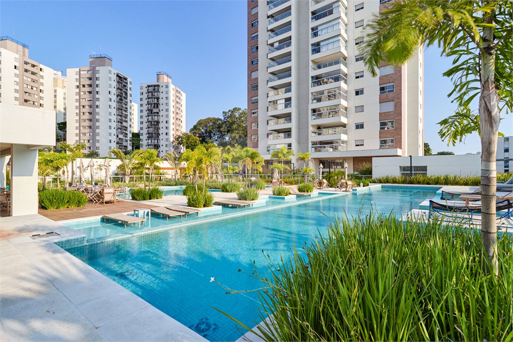 Apartamento à venda com 3 suítes em Jardim Marajoara, São Paulo, SP