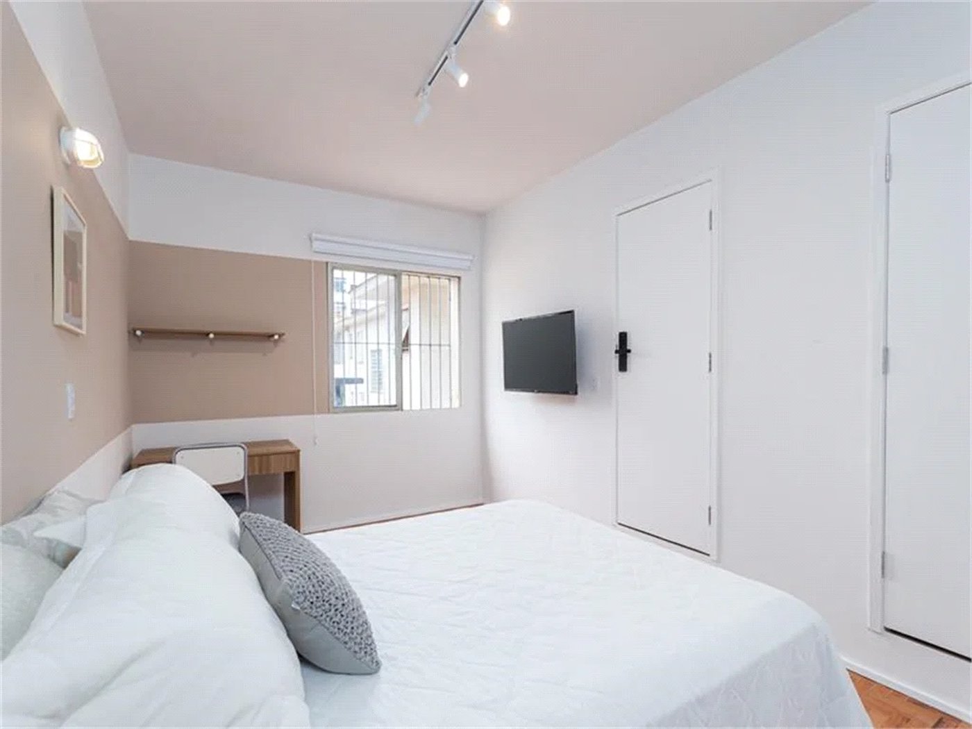Apartamento à venda com 4 quartos, sendo 2 suítes, em Pinheiros, São Paulo, SP