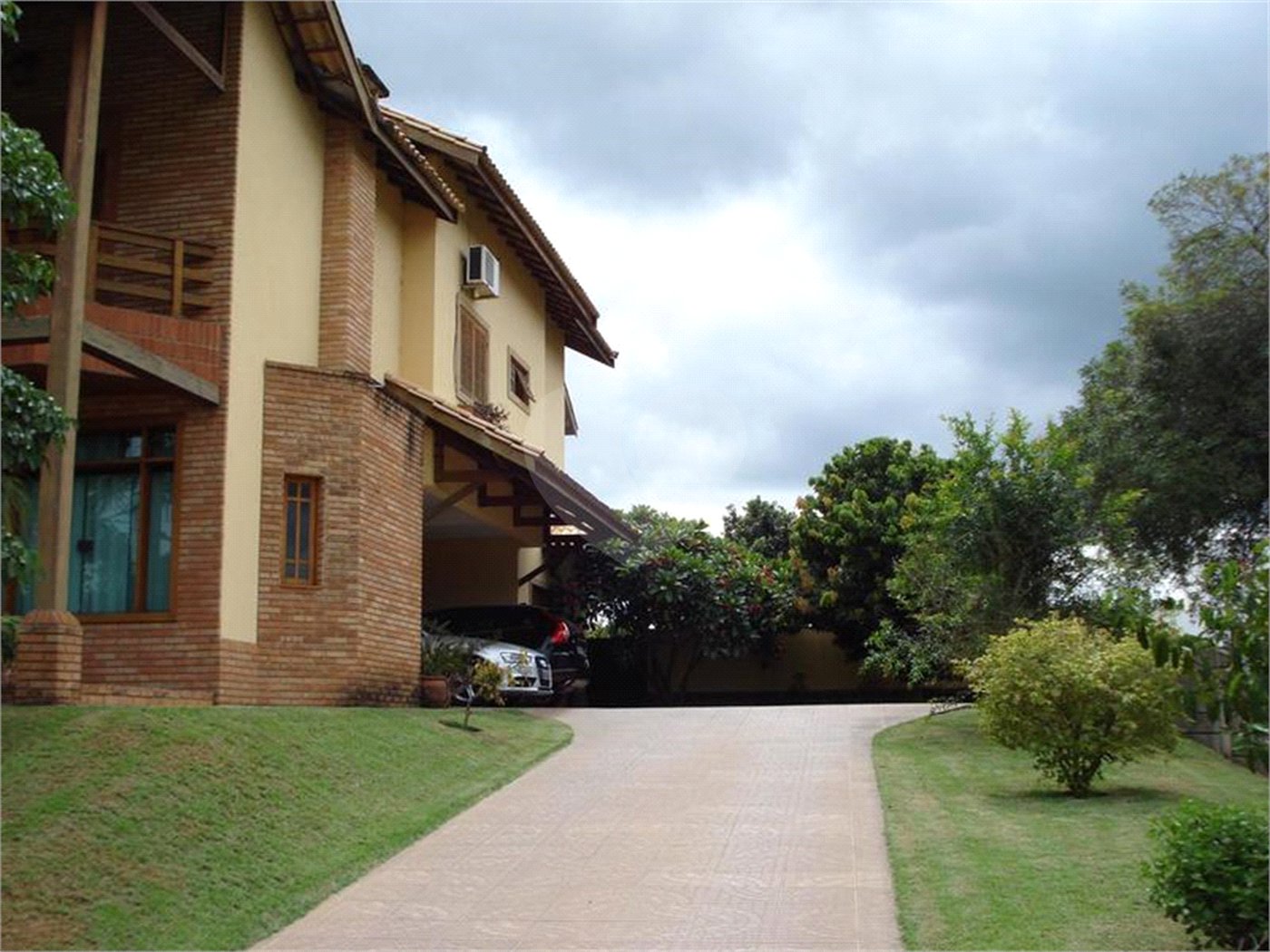 Casa à venda com 3 suítes no condomínio Fazenda Imperial, Sorocaba - SP