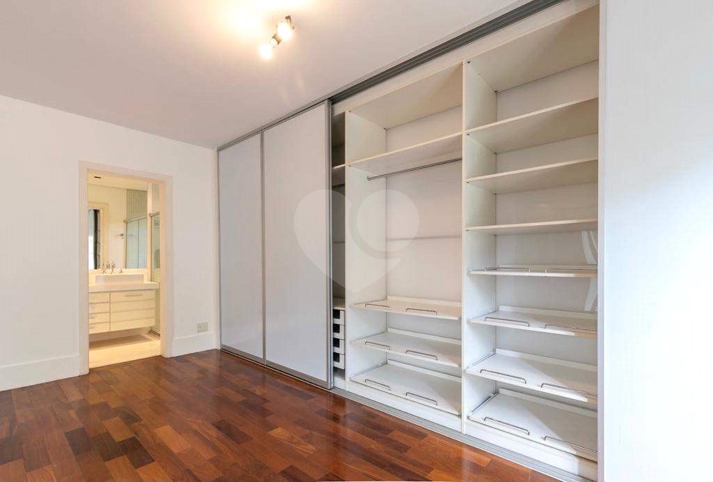 Casa à venda com 4 suítes no condomínio L`exclusive, São Paulo - SP