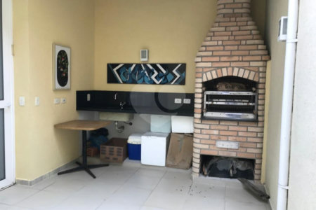 Casa à venda com 2 suítes no condomínio Vilagio Viccino, São Paulo - SP
