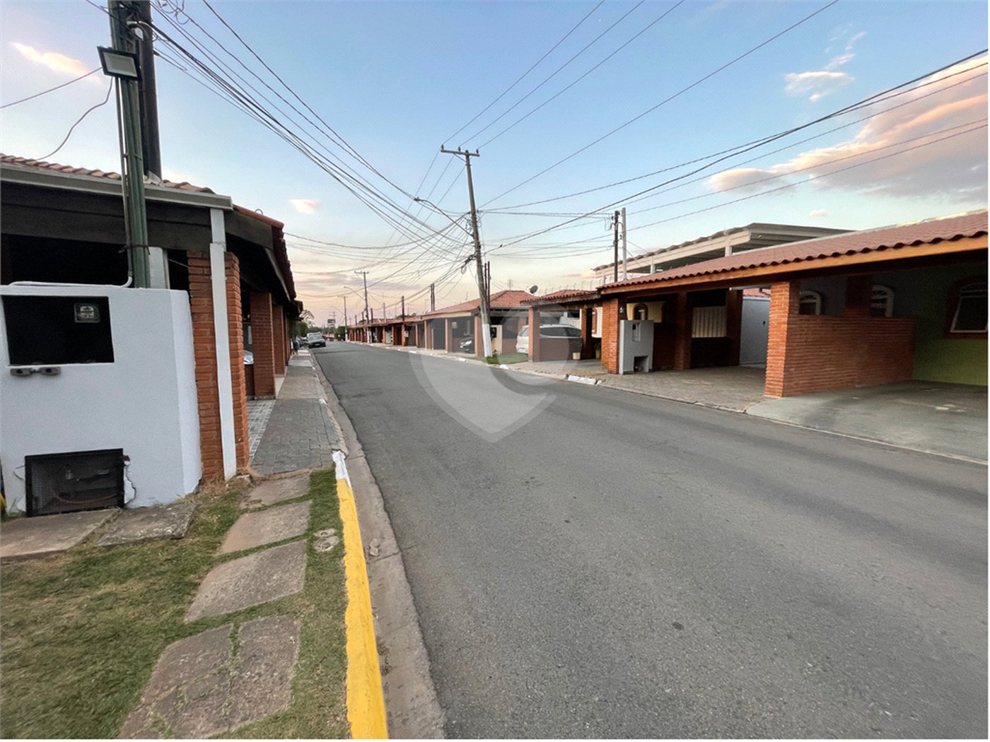 Casa à venda com 3 quartos no condomínio Residencial Dona Lilla, Itu - SP