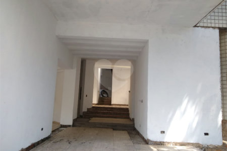 Sobrado à venda com 4 quartos, sendo 3 suítes,  em Morumbi, São Paulo, SP