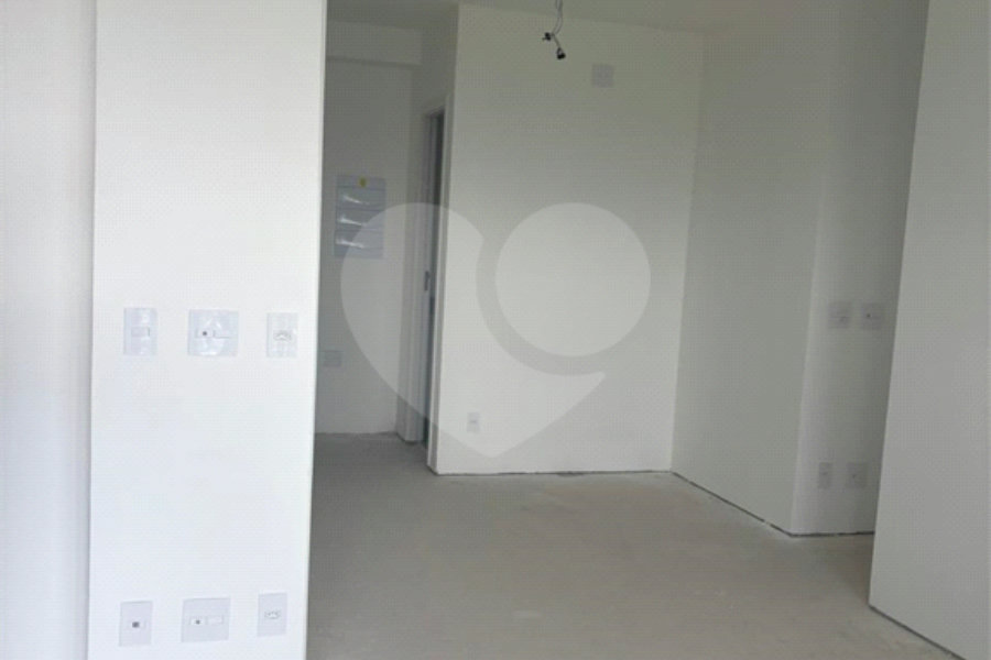 Apartamento à venda com 3 quartos, sendo 1 suíte,  em Barueri, Barueri, SP