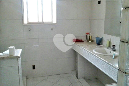 Sobrado à venda com 4 quartos, sendo 3 suítes, em Jardim São Paulo(zona Norte), São Paulo, SP