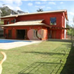 Casa à venda com 4 suítes no condomínio Suíça da Cantareira, Mairiporã - SP