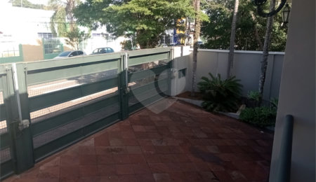 Casa à venda com 5 quartos, sendo 3 suítes, no Centro, Itapetininga, SP