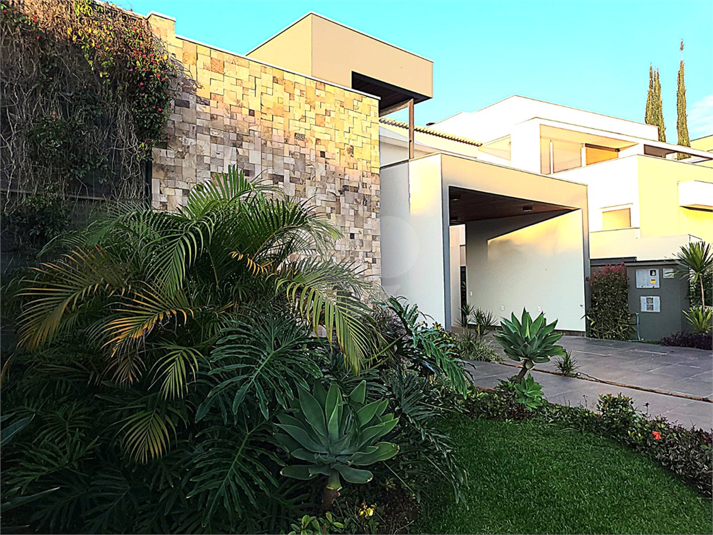 Casa à venda com 4 suítes no condomínio Alphaville Nova Esplanada 3, Votorantim - SP