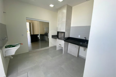 Casa à venda com 3 quartos, sendo 1 suíte, no condomínio Horto Florestal Villagio, Sorocaba - SP