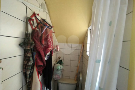 Casa à venda com 6 quartos, sendo 2 suítes, em Chora Menino, São Paulo, SP