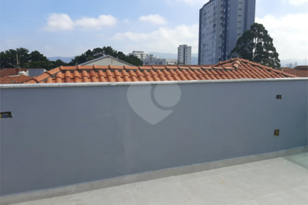 Sobrado à venda com 2 suítes em Vila Nivi, São Paulo, SP