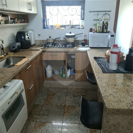 Casa à venda com 3 quartos, sendo 1 suíte,  em Vila Santa Helena, Mogi das Cruzes, SP