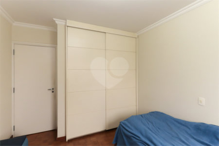Apartamento à venda com 3 quartos, sendo 2 suítes, em Campo Belo, São Paulo, SP