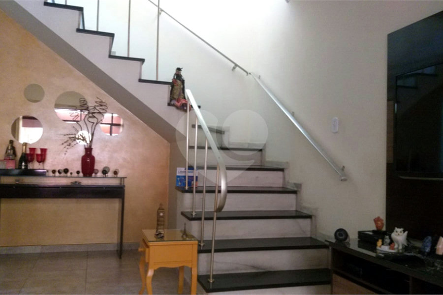 Sobrado à venda com 3 quartos, sendo 1 suíte,  em Parada Inglesa, São Paulo, SP