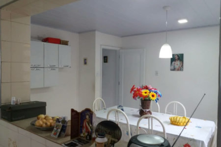 Casa à venda com 4 quartos, sendo 1 suíte, em Jardim Helga, São Paulo, SP