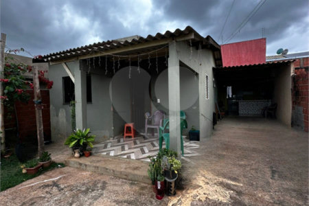 Casa à venda com 2 quartos em Residencial Ponta Porã I, Ponta Porã, MS