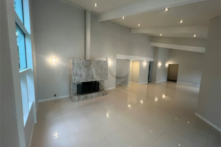 Casa à venda ou para alugar com 4 quartos, sendo 2 suítes, no condomínio Lago Azul, Araçoiaba da Serra - SP