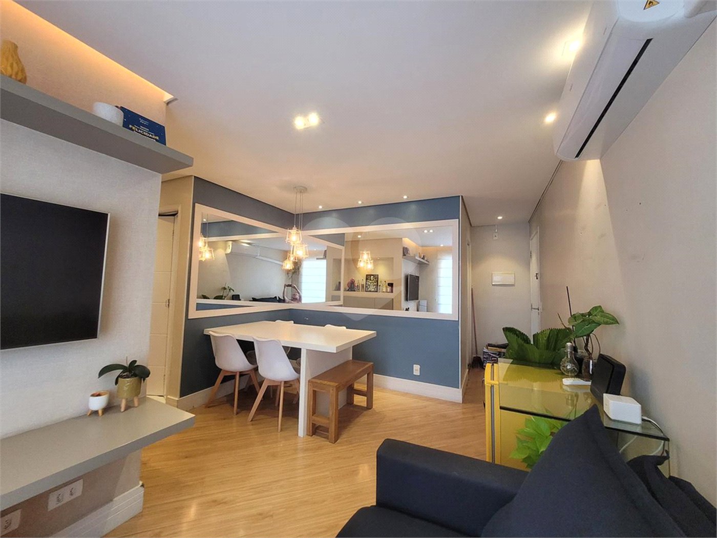 Apartamento à venda com 3 quartos, sendo 1 suíte,  em Vila Guilherme, São Paulo, SP