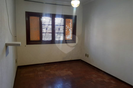 Casa à venda com 4 quartos, sendo 2 suítes, em Jardim Franca, São Paulo, SP