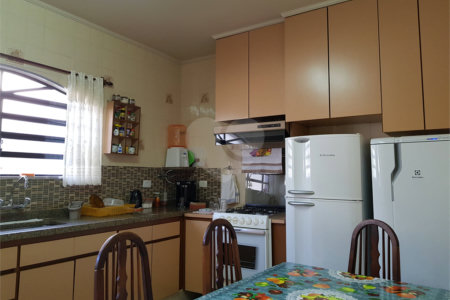 Casa à venda com 3 quartos, sendo 1 suíte, no condomínio City Campo Grande, São Paulo - SP