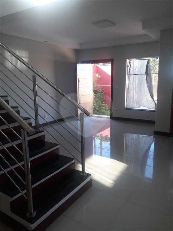 Excelente casa para venda no Parque Fher