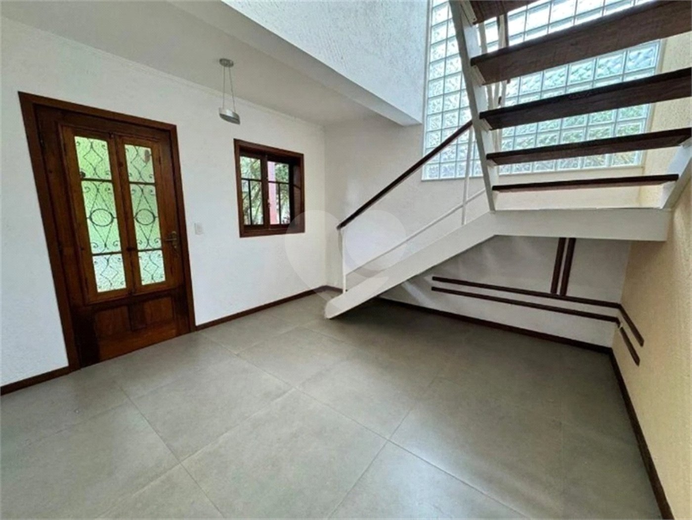 Casa à venda com 3 quartos, sendo 1 suíte,  no condomínio Residencial Recanto dos Paturis, Vinhedo - SP