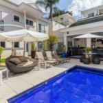 Casa à venda com 4 suítes no condomínio Residencial Quinta das Andorinhas, São Paulo - SP