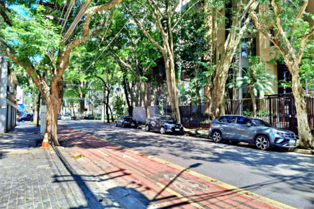 Apartamento à venda com 4 quartos, sendo 2 suítes,  em Indianópolis, São Paulo, SP