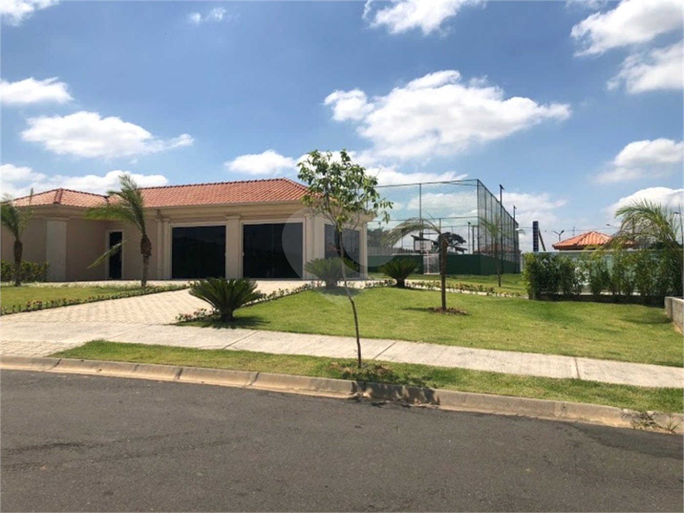 Casa à venda com 3 quartos, sendo 1 suíte,  no condomínio Vila Ytu, Indaiatuba - SP
