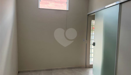 Sobrado à venda com 3 quartos, sendo 1 suíte,  no Centro, Itapetininga, SP