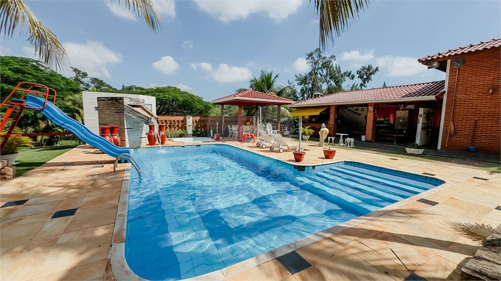 Casa à venda com 4 suítes no condomínio Monte Belo, Salto - SP