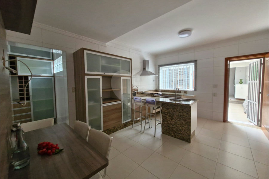Casa à venda com 3 quartos, sendo 1 suíte,  em Santana, São Paulo, SP