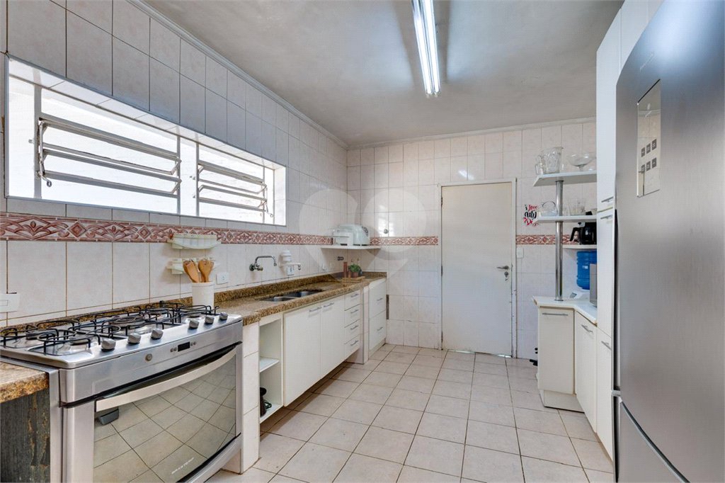 Casa Térrea à venda com 3 suítes em Interlagos, São Paulo, SP