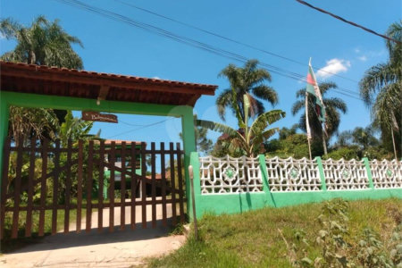 Chácara à venda com 8 quartos em Parque Piratininga, Itaquaquecetuba, SP