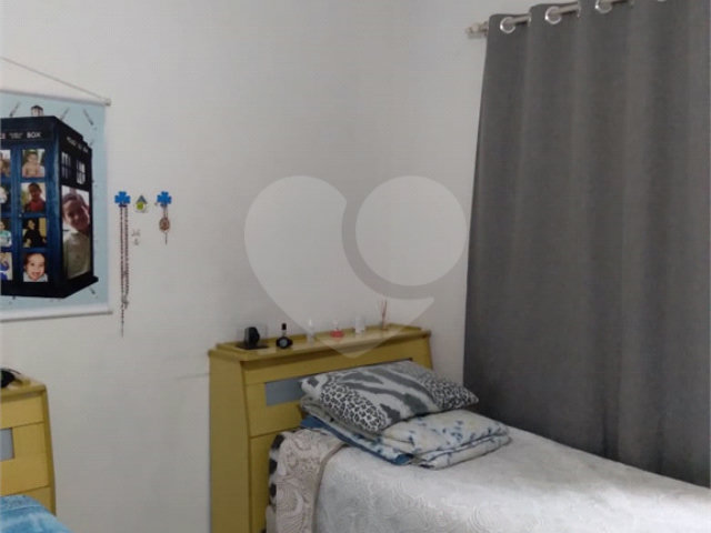 Casa Térrea à venda com 3 quartos, sendo 1 suíte,  em Vila Galvão, Guarulhos, SP