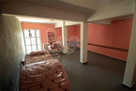 Casa à venda ou para alugar com 5 quartos, sendo 1 suíte, no condomínio Vila de Roma, São Roque - SP