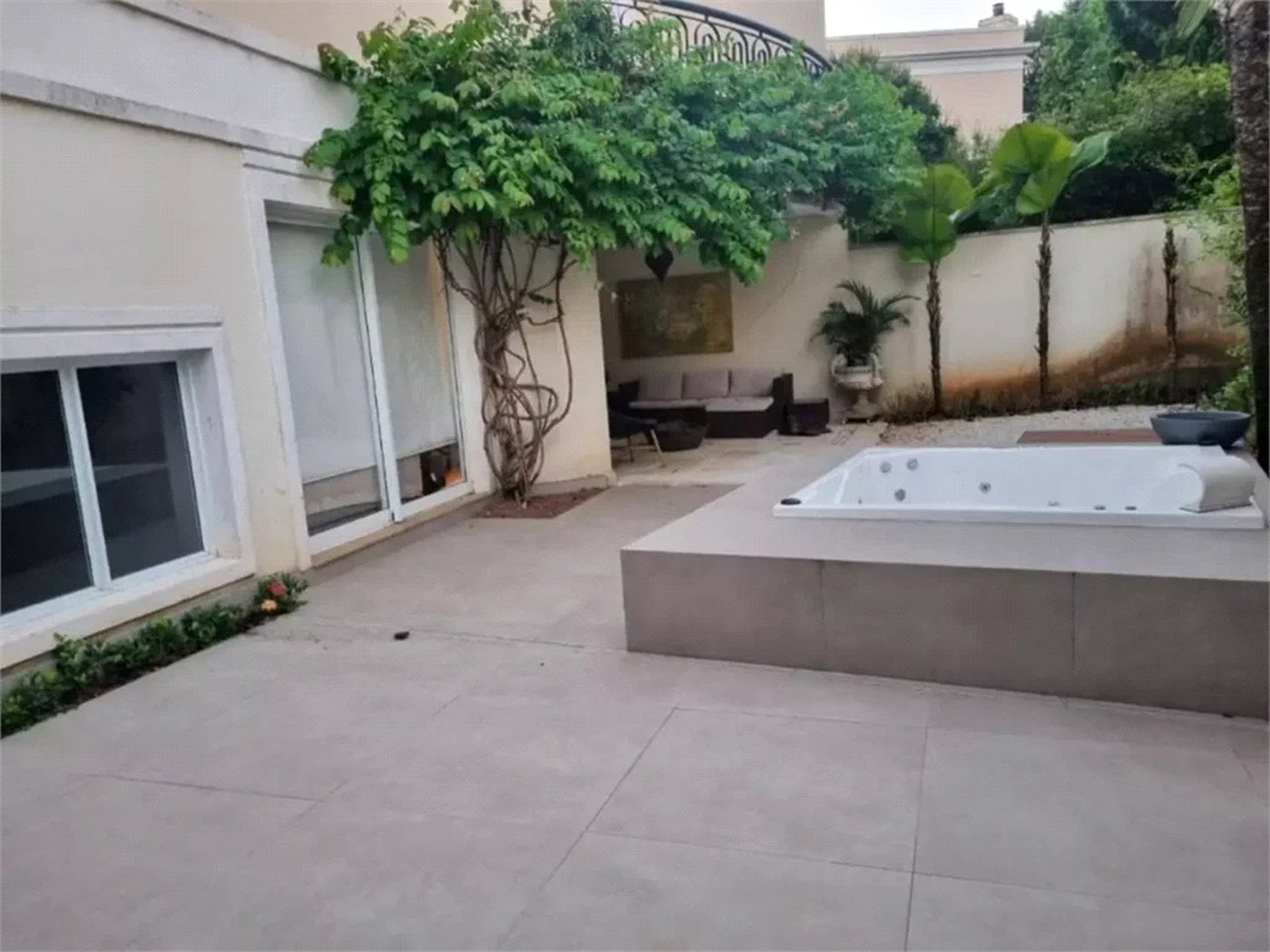 Casa à venda com 3 suítes no condomínio Solares Vila Europa, São Paulo - SP