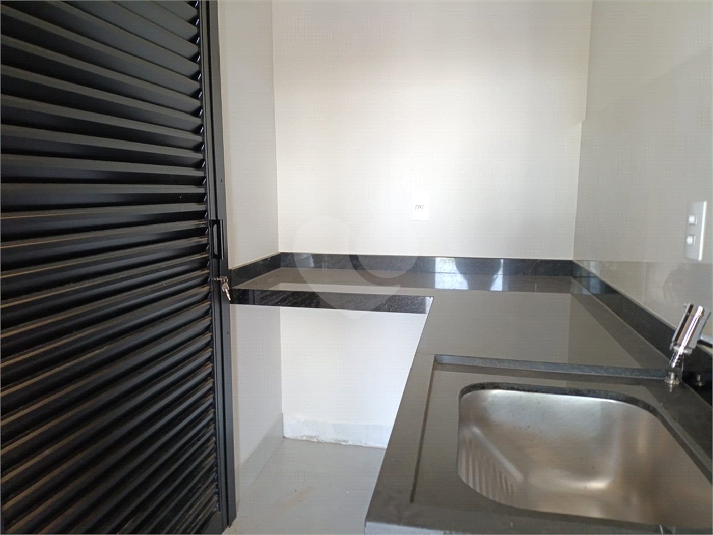 Casa à venda com 3 suítes no condomínio Villa Sapezal, Indaiatuba - SP