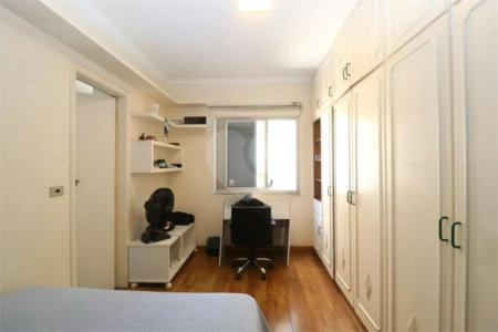 Apartamento à venda com 5 quartos, sendo 2 suítes, em Vila Clementino, São Paulo, SP