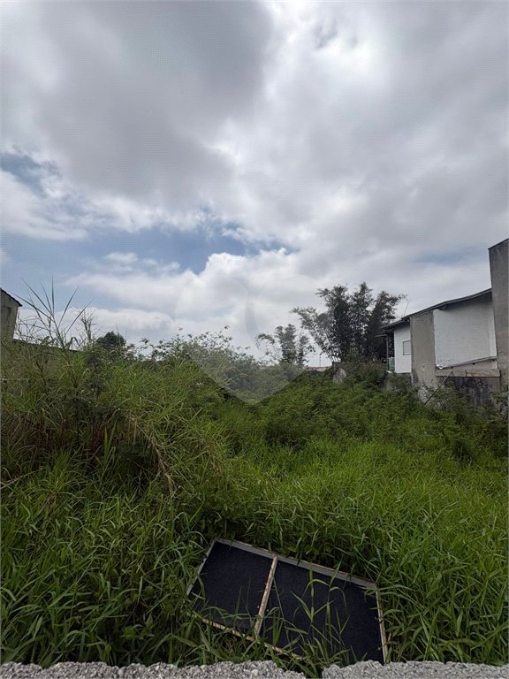 Terreno à venda em Jardim Quaresmeira, Suzano, SP