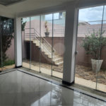 Casa à venda com 3 quartos, sendo 1 suíte, no condomínio Terras de São Francisco, Vinhedo - SP